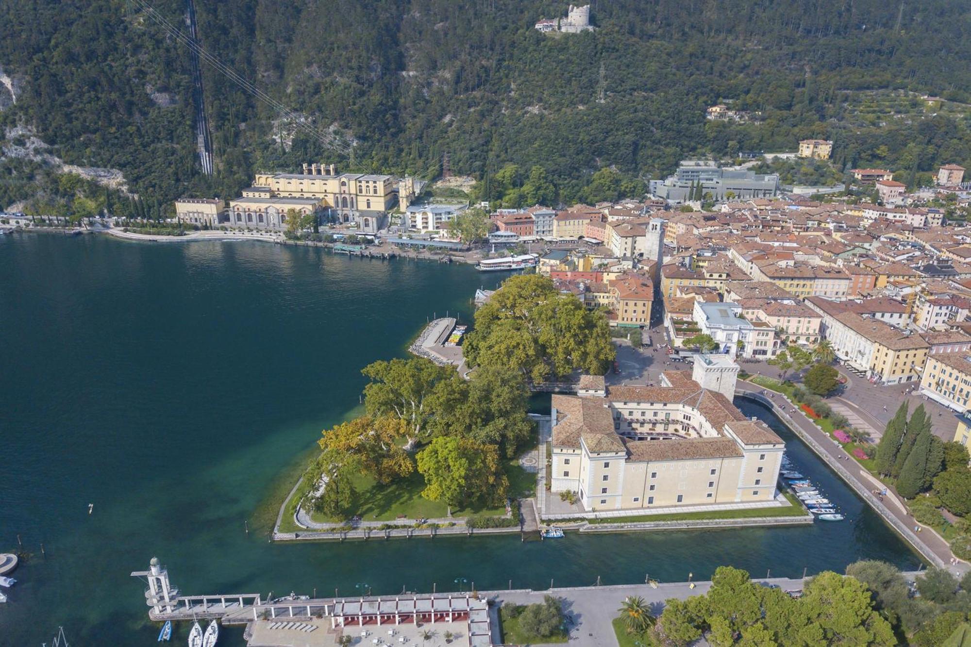 Casa Azzurra 150Mt From Lake - Happy Rentals Riva del Garda Extérieur photo